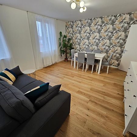 Residence Hotel Les Josephines Rueil-Malmaison Εξωτερικό φωτογραφία