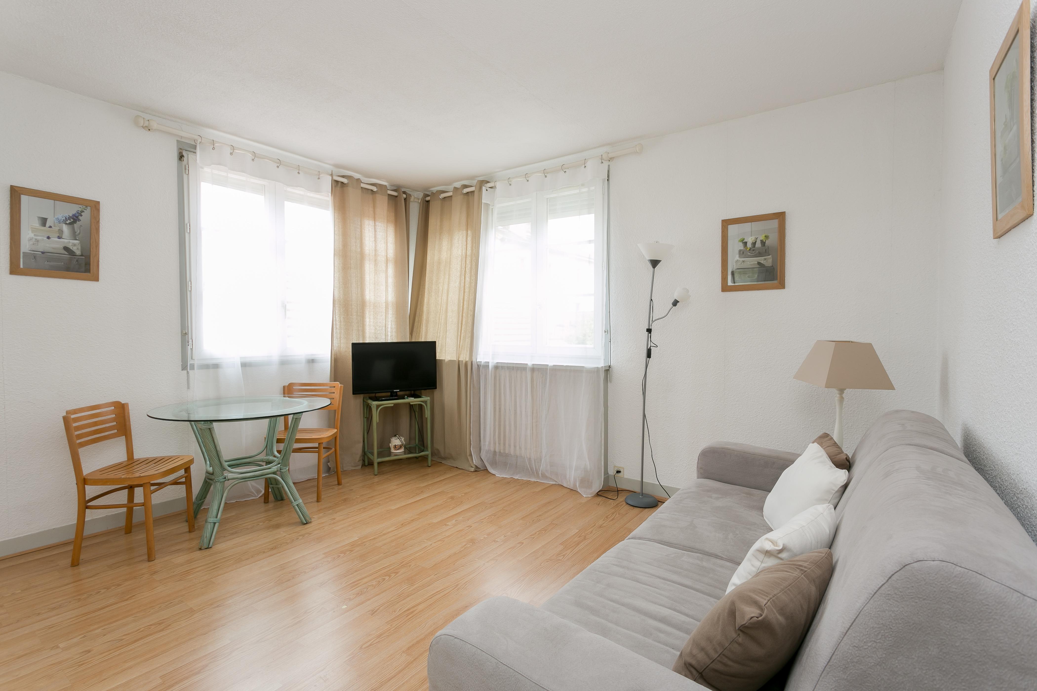Residence Hotel Les Josephines Rueil-Malmaison Εξωτερικό φωτογραφία