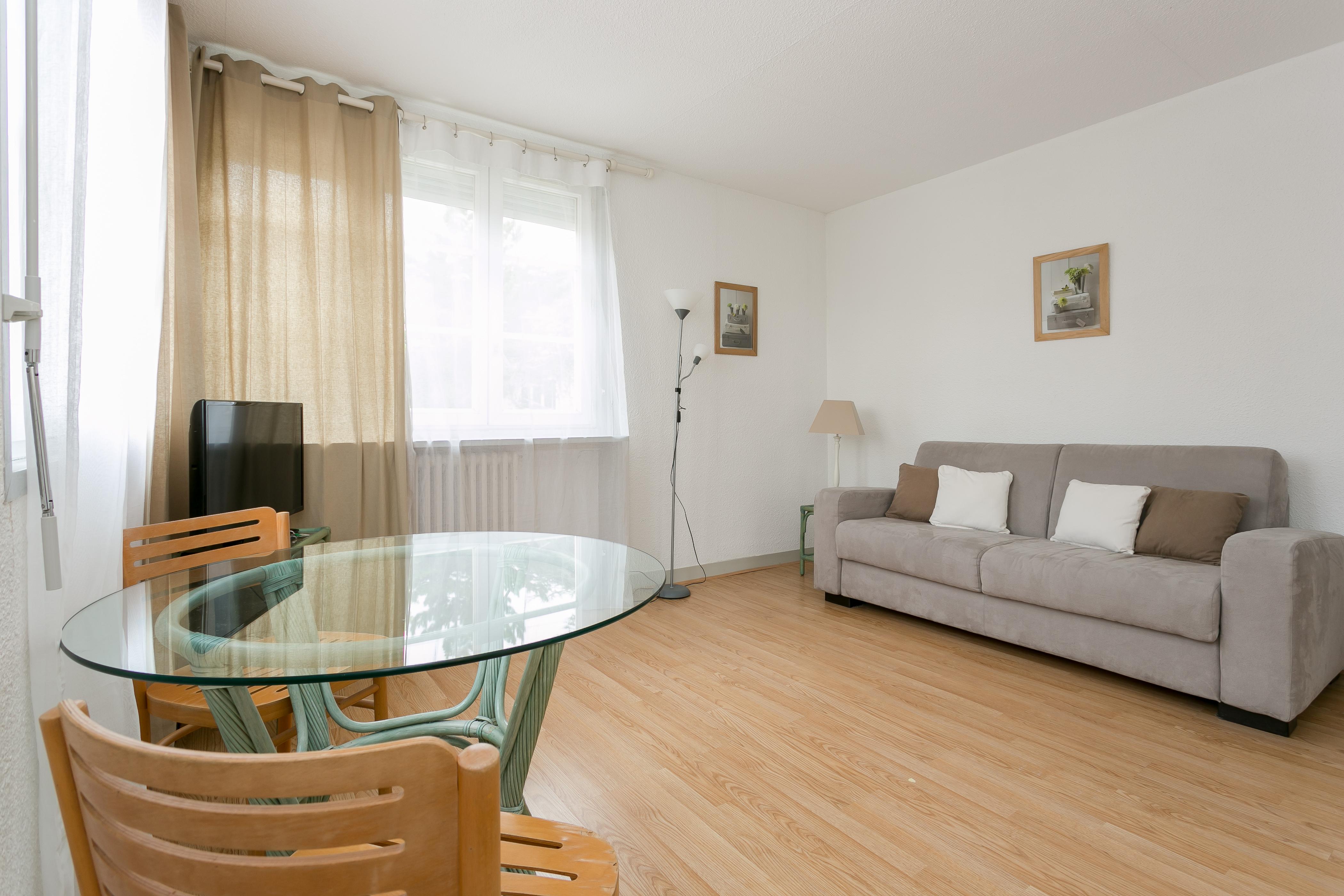 Residence Hotel Les Josephines Rueil-Malmaison Εξωτερικό φωτογραφία