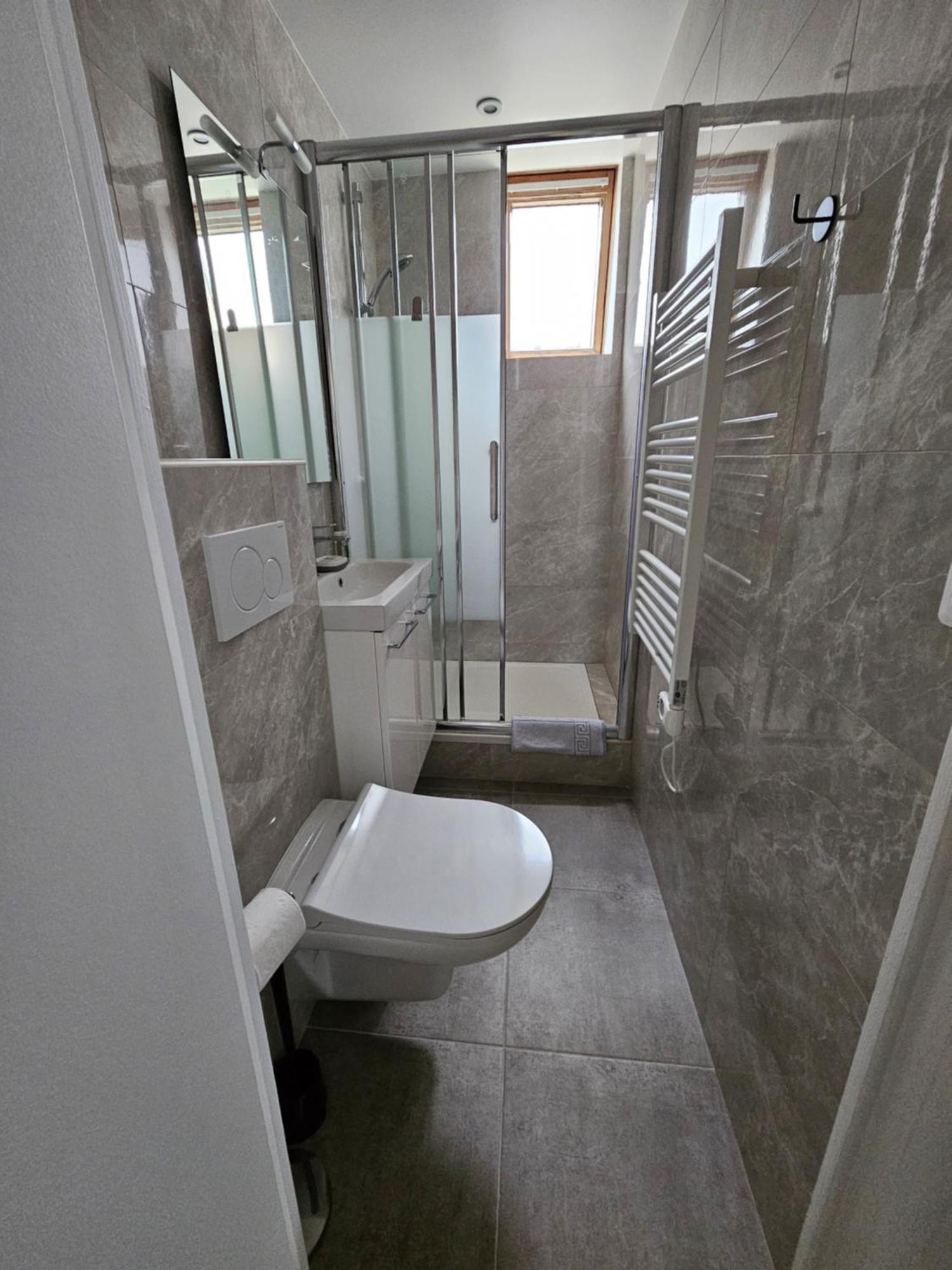 Residence Hotel Les Josephines Rueil-Malmaison Εξωτερικό φωτογραφία