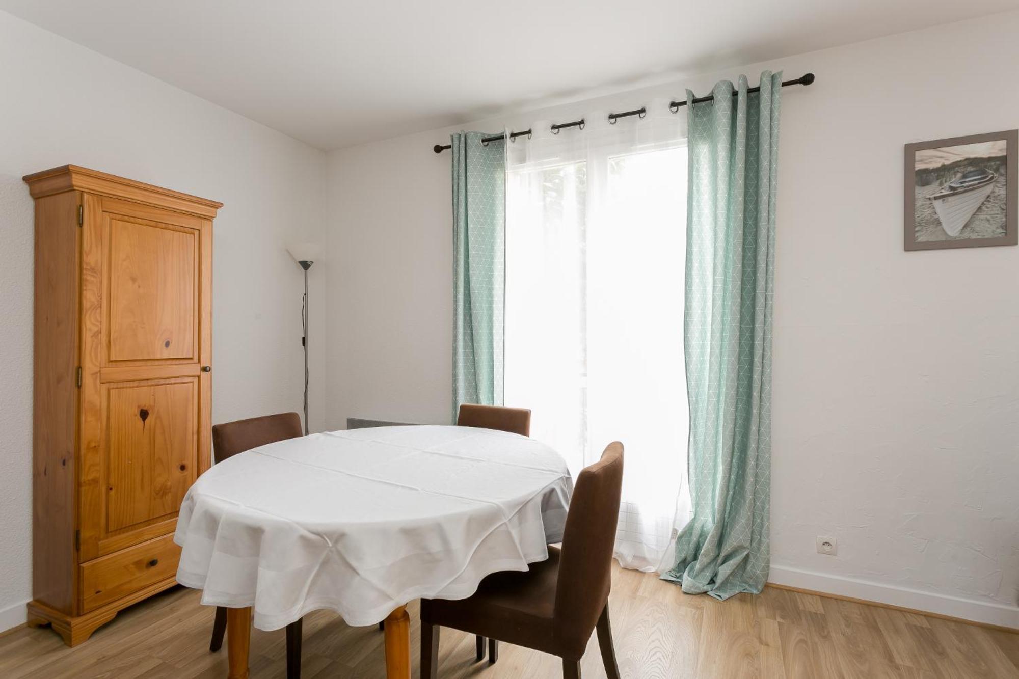Residence Hotel Les Josephines Rueil-Malmaison Εξωτερικό φωτογραφία