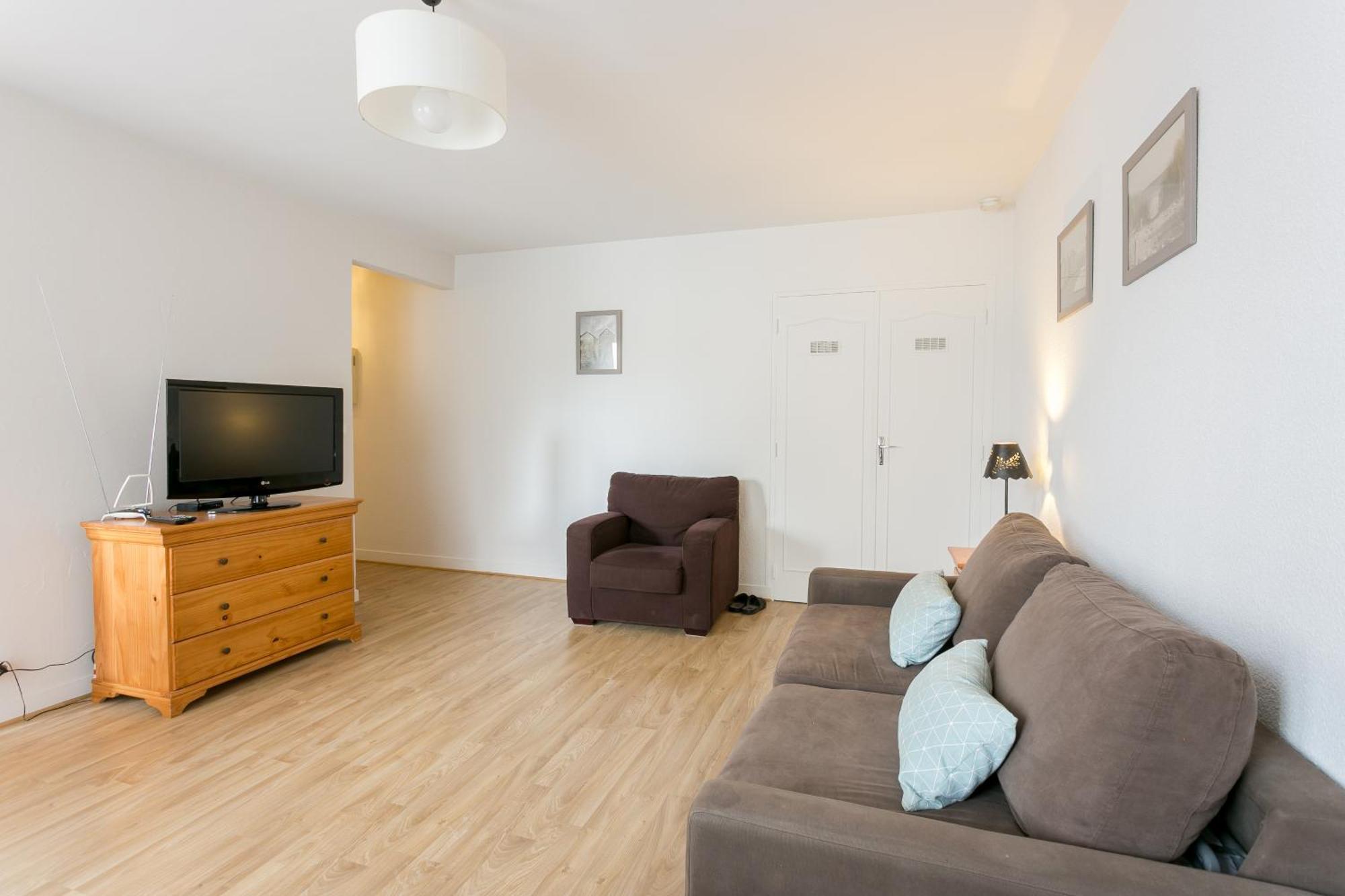 Residence Hotel Les Josephines Rueil-Malmaison Εξωτερικό φωτογραφία