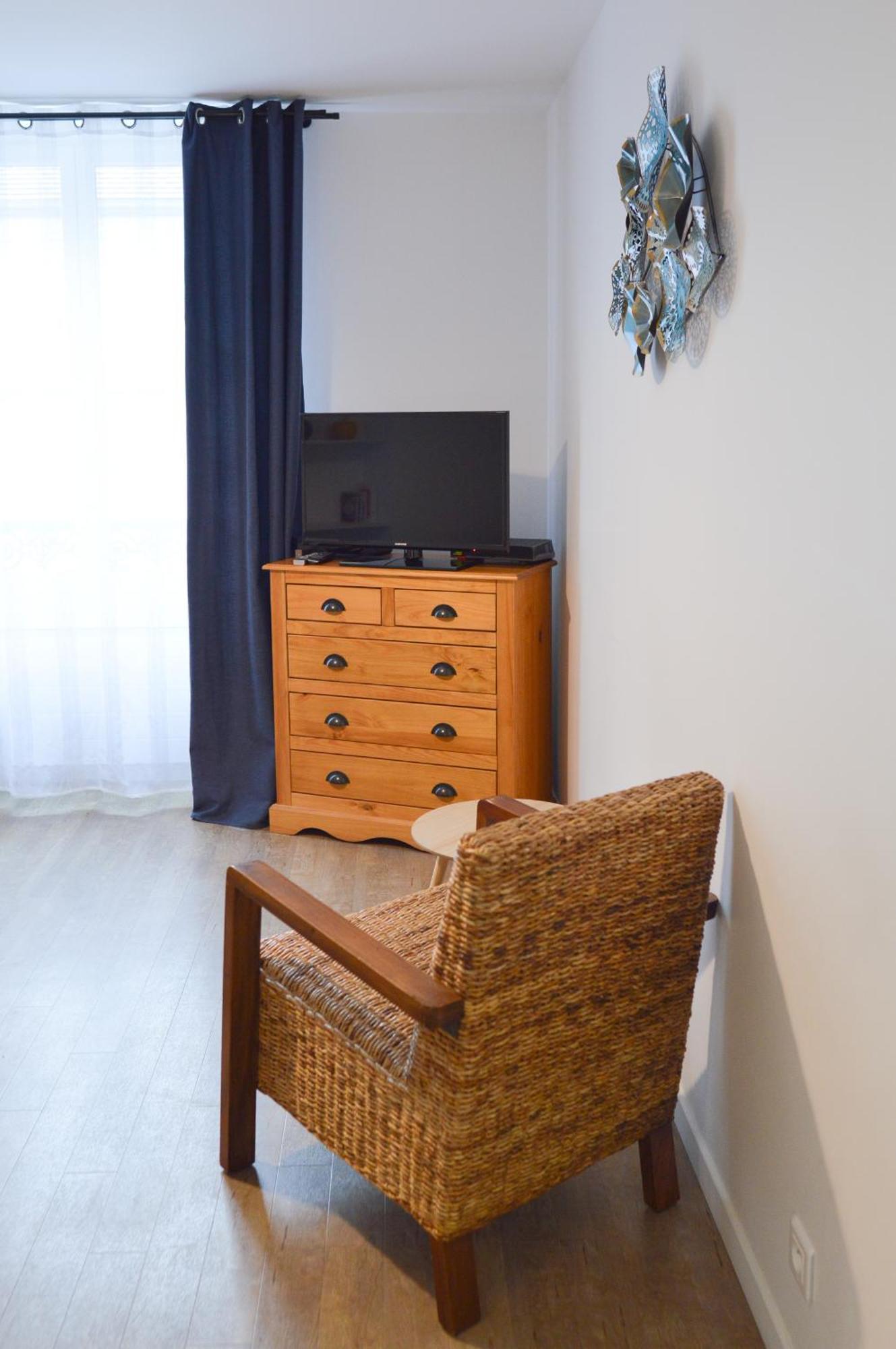 Residence Hotel Les Josephines Rueil-Malmaison Εξωτερικό φωτογραφία