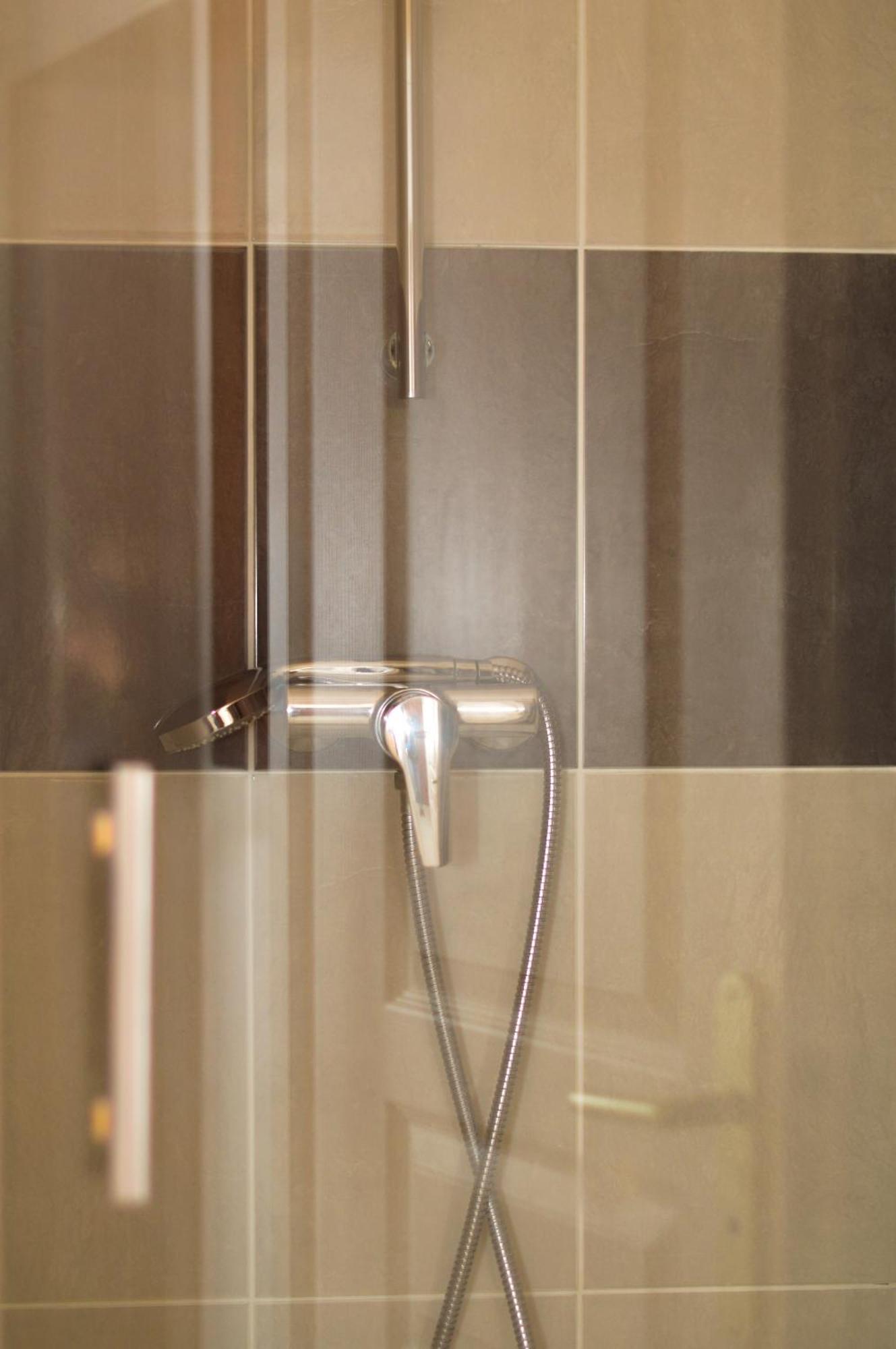 Residence Hotel Les Josephines Rueil-Malmaison Εξωτερικό φωτογραφία